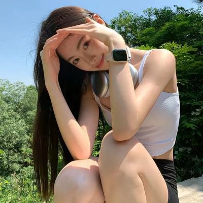 电子云层下 海报